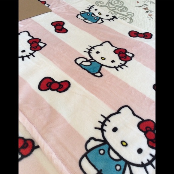 Hello Kitty Accessories - Hello kitty blanket